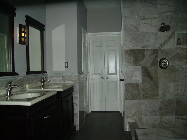 Complete Jucuzzi/Shower Combo with His/Her Mirrors and Sinks